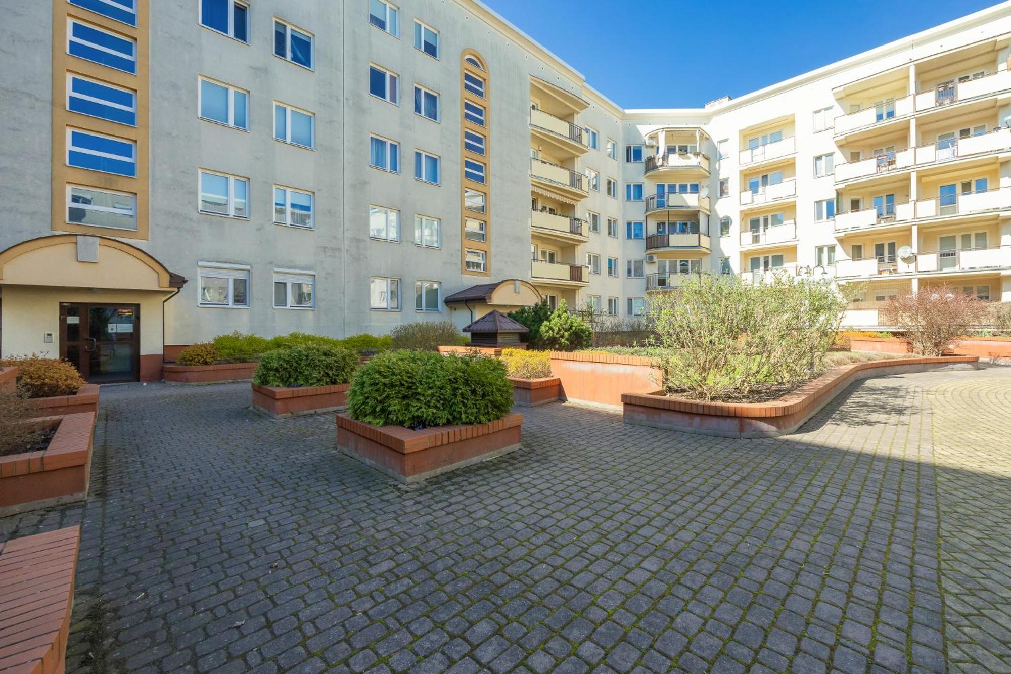 Beautiful For 6 People With Balcony And Parking In By Renters * Warsaw